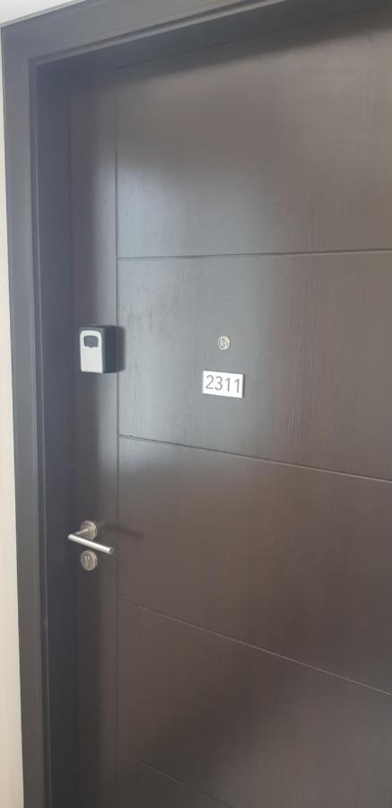 Nice Corner Ayala 1 Bedroom Condo At Heart Of Davao City With Hi Speed Wi Fi Internet Exteriör bild