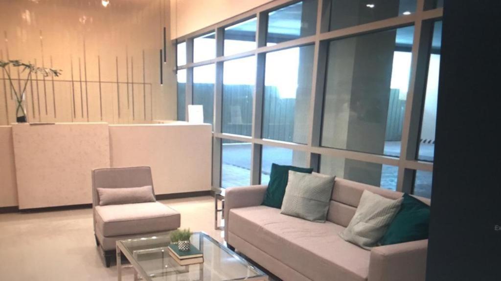 Nice Corner Ayala 1 Bedroom Condo At Heart Of Davao City With Hi Speed Wi Fi Internet Exteriör bild
