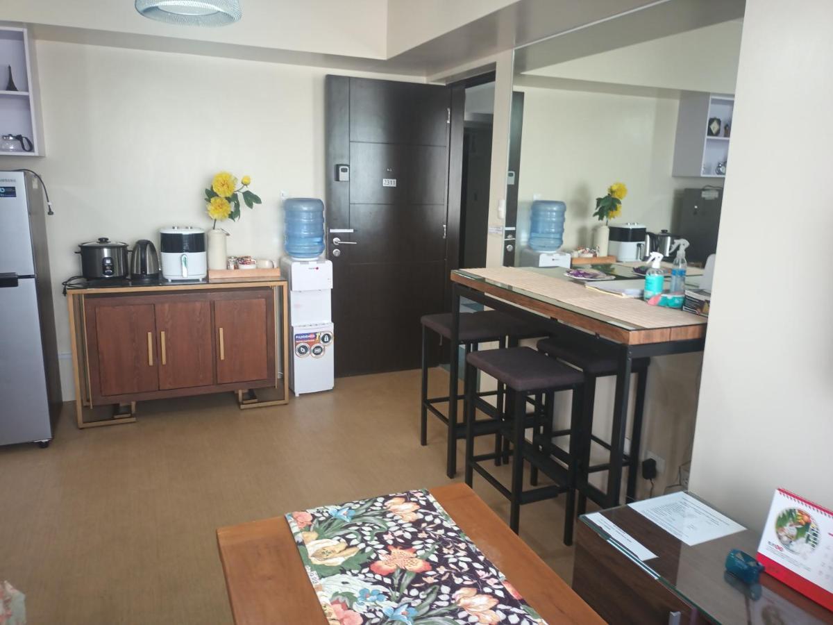 Nice Corner Ayala 1 Bedroom Condo At Heart Of Davao City With Hi Speed Wi Fi Internet Exteriör bild
