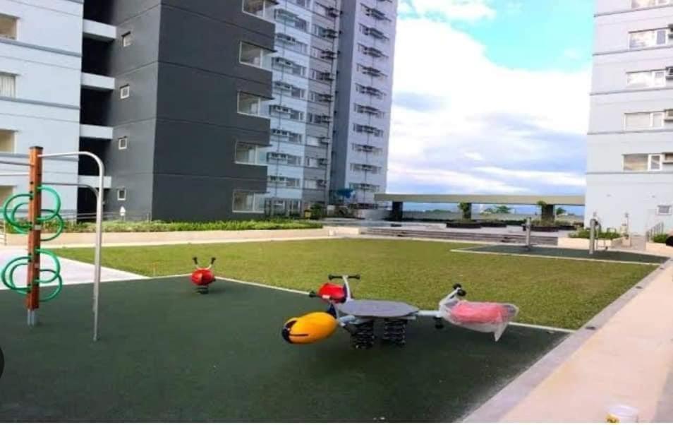 Nice Corner Ayala 1 Bedroom Condo At Heart Of Davao City With Hi Speed Wi Fi Internet Exteriör bild