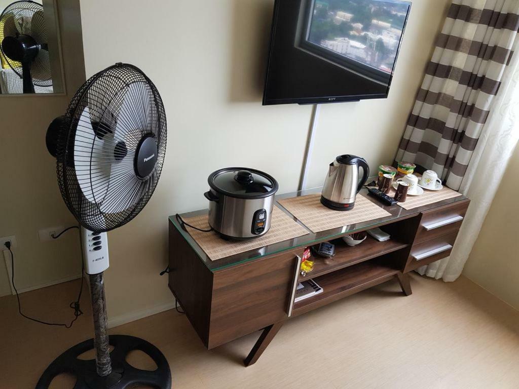 Nice Corner Ayala 1 Bedroom Condo At Heart Of Davao City With Hi Speed Wi Fi Internet Exteriör bild